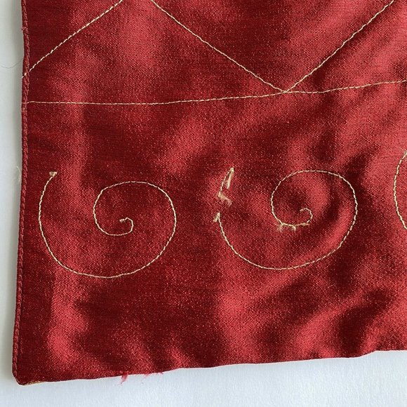 Burgundy Red & Gold Table Placemats Set of 4 - Picture 8 of 9